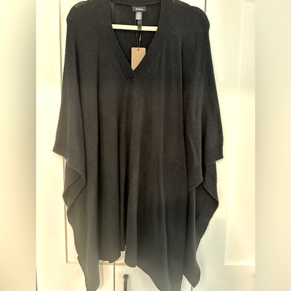 Lightweight black poncho